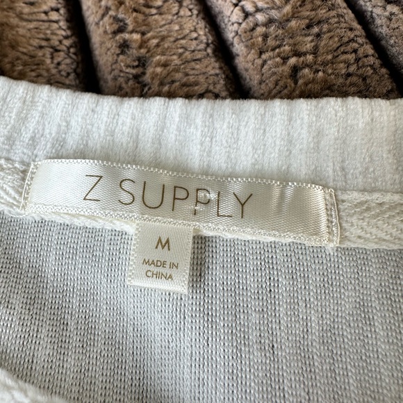 🎉5 for $45🎉 Z Supply velvet top blouse shirt size M - Picture 7 of 8